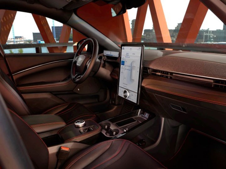 ALL-ELECTRIC MUSTANG MACH-E NOW WITH 0% APR ON 4 YEAR FORD OPTIONS